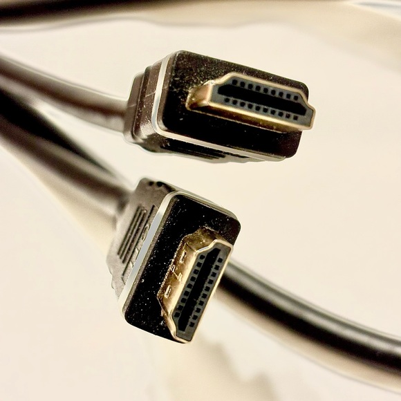 6’ ULTRA-HIGH DEFINITION 3D HIGH-SPEED HDMI CABLE with ETHERNET by CTI - Picture 2 of 6